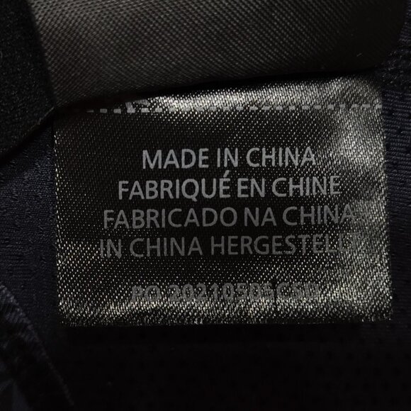 UFC Venum Sports Bra Womens Small Black Racerback Removal Pads Workout Top New - Picture 10 of 10